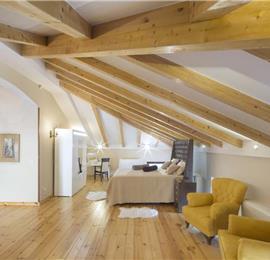 5 bedroom bayside villa with pool near Kotor, sleeps 12